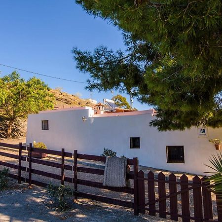 Bed and Breakfast Cortijo 4 Elementos Лукайнена-де-лас-Торрес Экстерьер фото