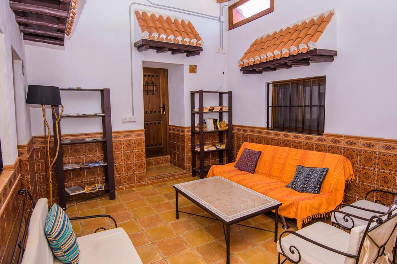 Bed and Breakfast Cortijo 4 Elementos Лукайнена-де-лас-Торрес Экстерьер фото