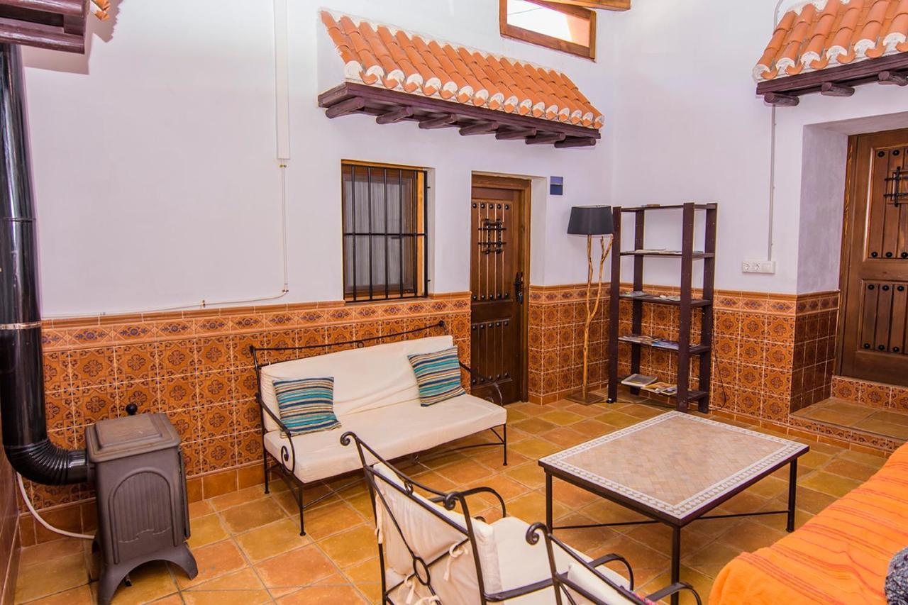 Bed and Breakfast Cortijo 4 Elementos Лукайнена-де-лас-Торрес Экстерьер фото