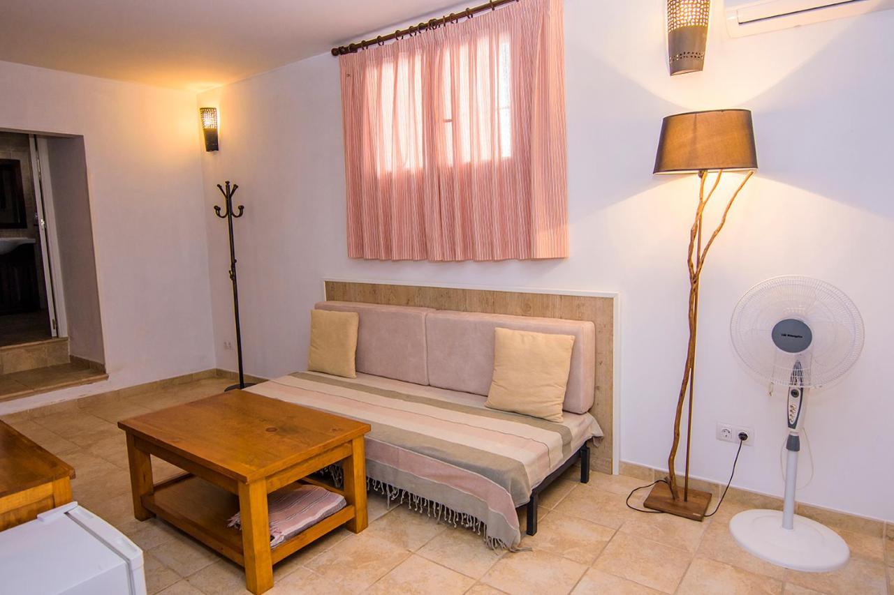 Bed and Breakfast Cortijo 4 Elementos Лукайнена-де-лас-Торрес Экстерьер фото